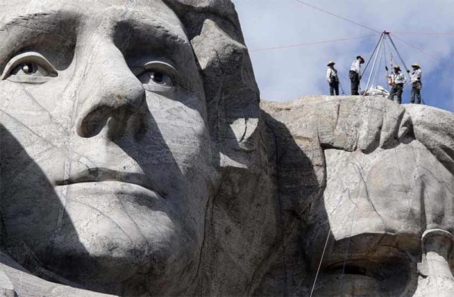 The Heartbreaking Controversial History Of Mount Rushmore Sac Cultural Hub