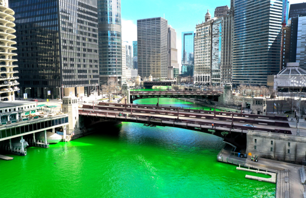How and Why Chicago Turns Its River Green for St. Patrick's Day Sac