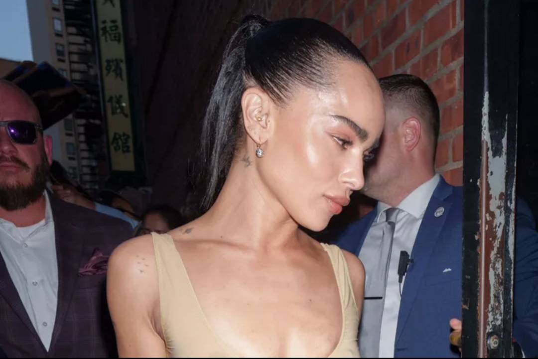 Zoë Kravitz Went Braless in a Top From the Row