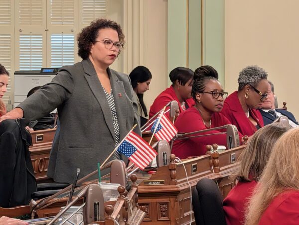 Extend Obamacare Tax Credits: Calif. Assembly Votes to Pass Resolution Pressuring Congress and White House