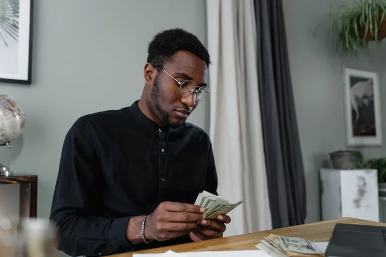 Financial Planners Say These Purchases Actually Build Wealth—And These Don’t